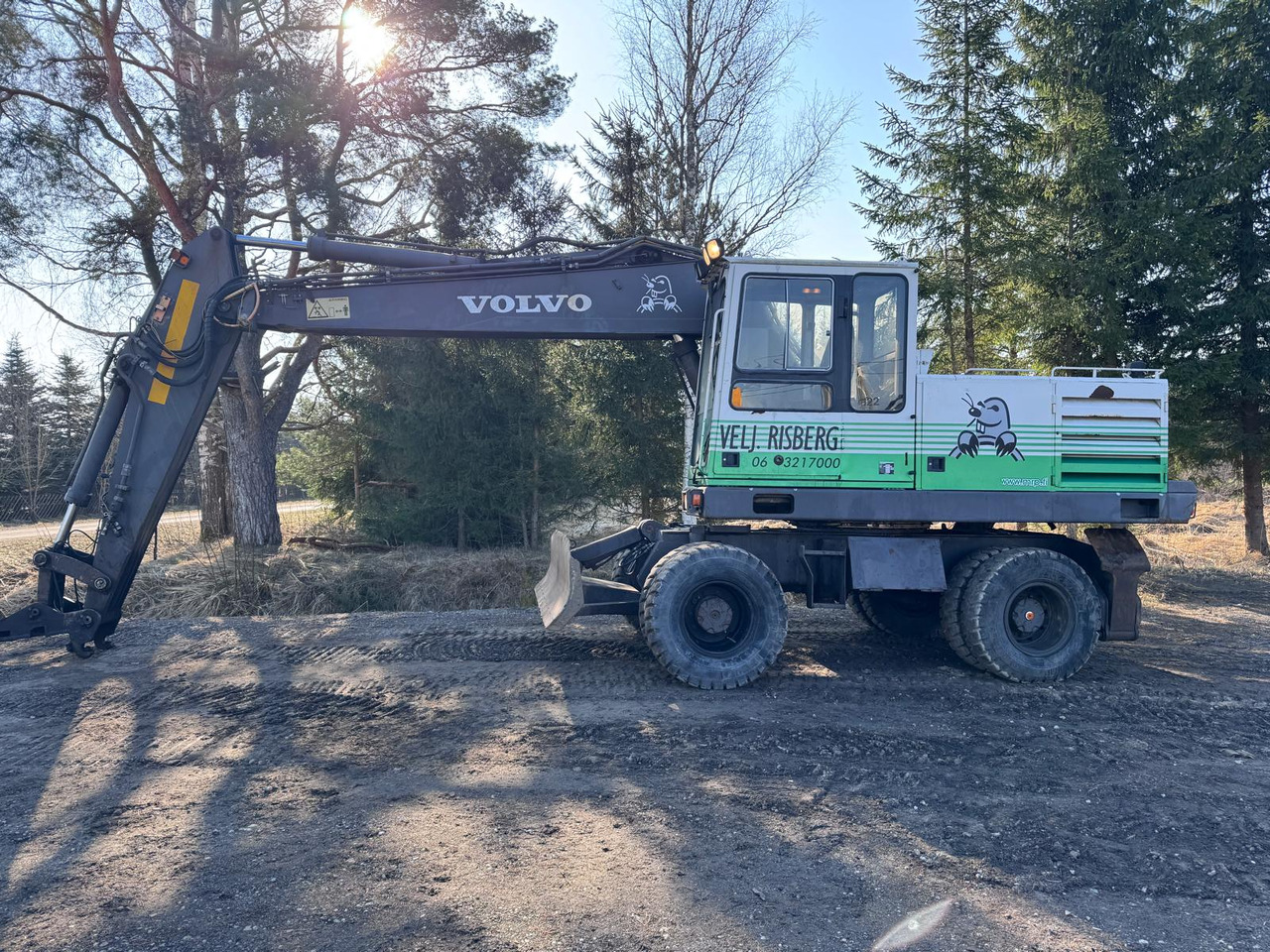 VOLVO EW200 - Колісний екскаватор: фото 2 VOLVO EW200 - Колісний екскаватор: фото 2