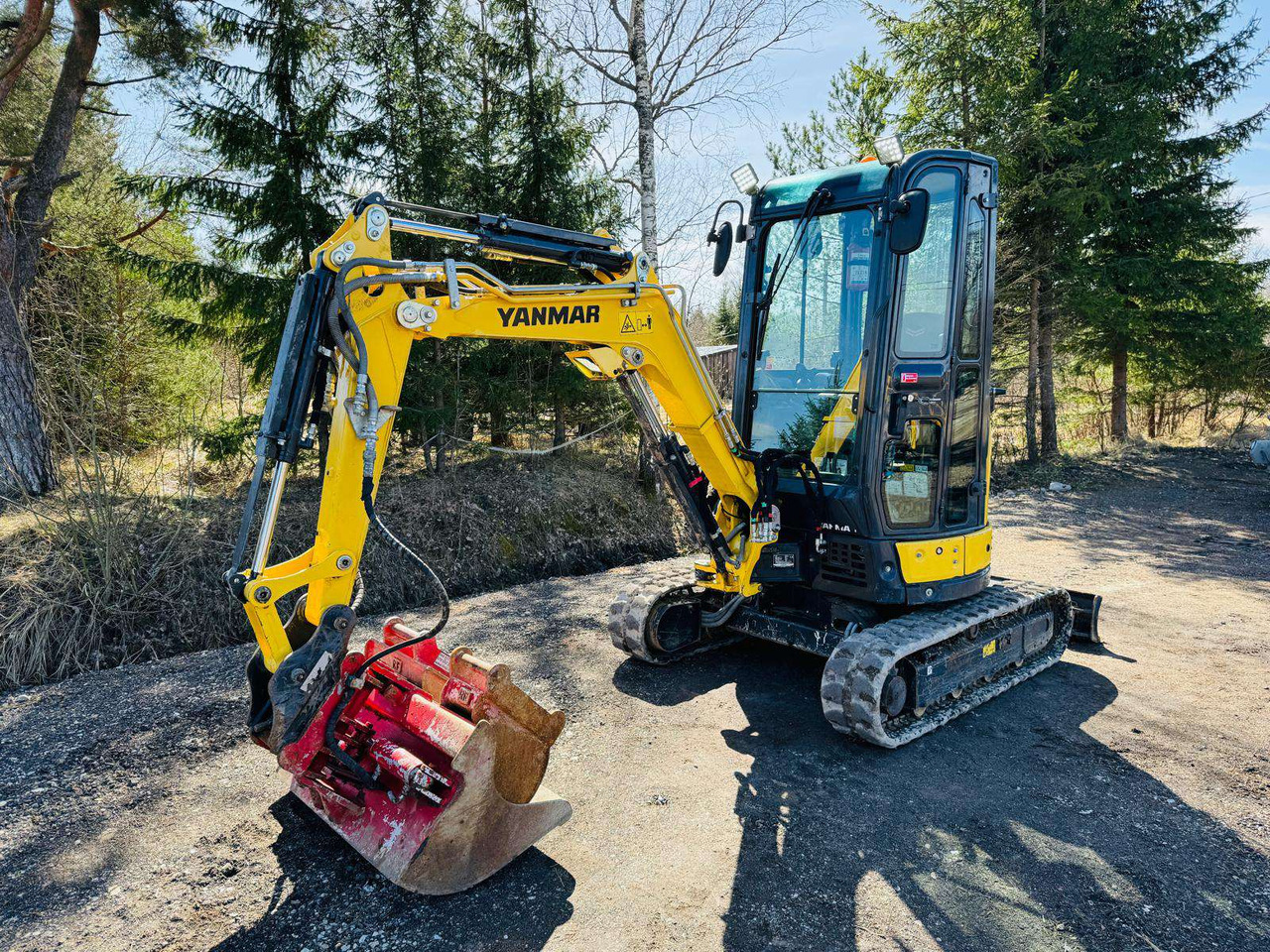 YANMAR VIO23-6 - Міні-екскаватор: фото 1 YANMAR VIO23-6 - Міні-екскаватор: фото 1