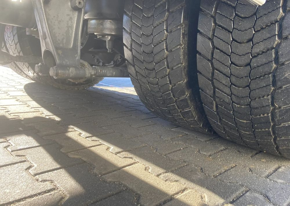 DAF Daf LF 18.280 chłodnia izoterma 22 palety - Рефрижератор вантажівка: фото 4 DAF Daf LF 18.280 chłodnia izoterma 22 palety - Рефрижератор вантажівка: фото 4