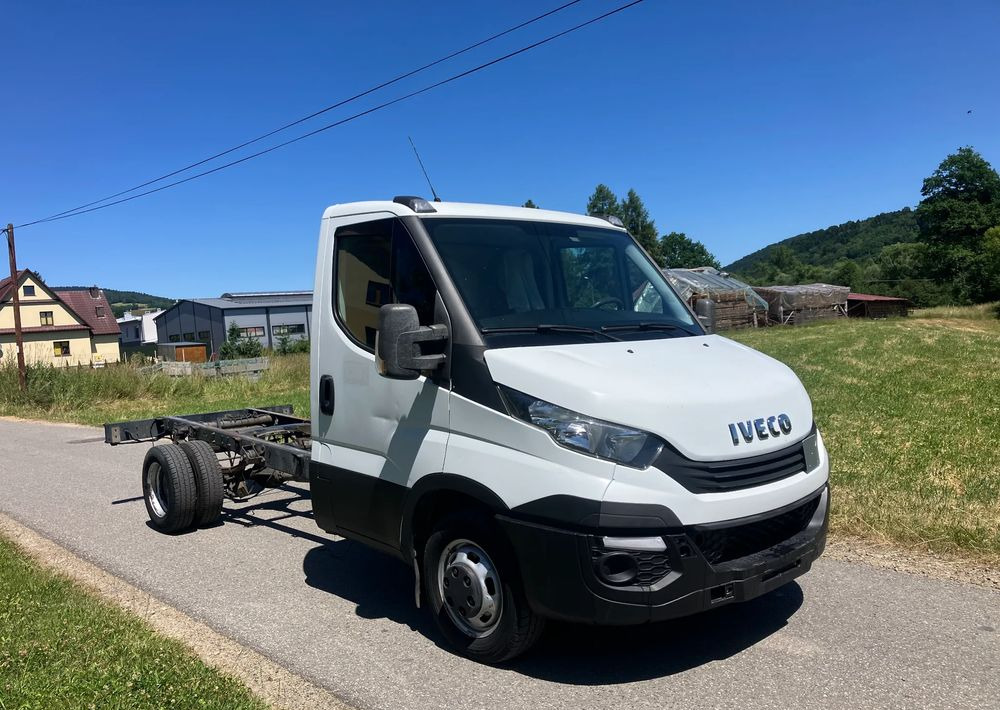 Iveco DAILY 35C13 ramo do zabudowy kiper wywrotka - Вантажівка шасі: фото 2 Iveco DAILY 35C13 ramo do zabudowy kiper wywrotka - Вантажівка шасі: фото 2