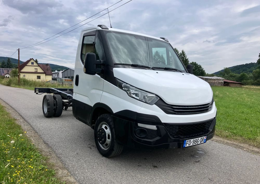 Iveco DAILY 35C14 ramo do zabudowy kiper wywrotka - Вантажівка шасі: фото 2 Iveco DAILY 35C14 ramo do zabudowy kiper wywrotka - Вантажівка шасі: фото 2