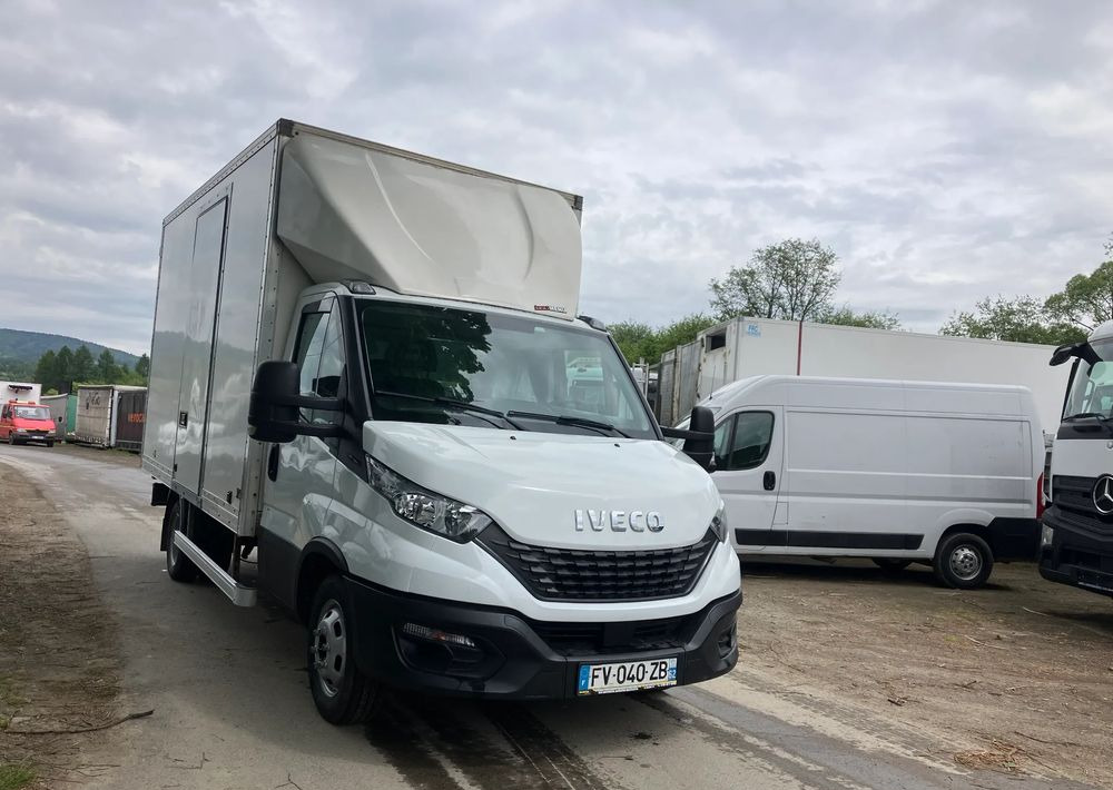 Iveco DAILY 35C16 kontener kurierka 3.0 silnik - Фургон з закритим кузовом: фото 2 Iveco DAILY 35C16 kontener kurierka 3.0 silnik - Фургон з закритим кузовом: фото 2