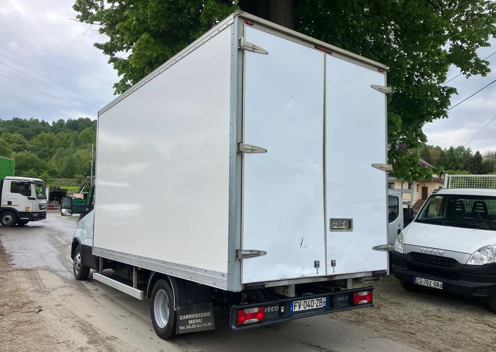 Iveco DAILY 35C16 kontener kurierka 3.0 silnik - Фургон з закритим кузовом: фото 4 Iveco DAILY 35C16 kontener kurierka 3.0 silnik - Фургон з закритим кузовом: фото 4