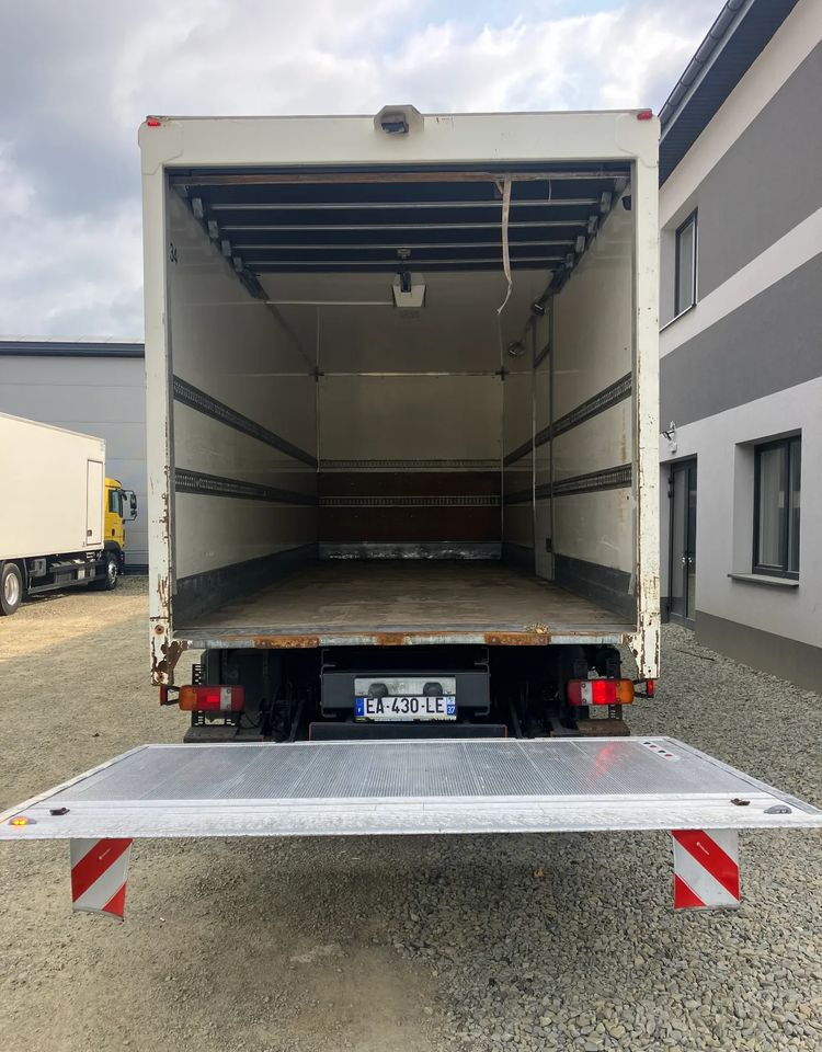 MAN MAN 18.290 kurierka kontener - Вантажівка з закритим кузовом: фото 5 MAN MAN 18.290 kurierka kontener - Вантажівка з закритим кузовом: фото 5