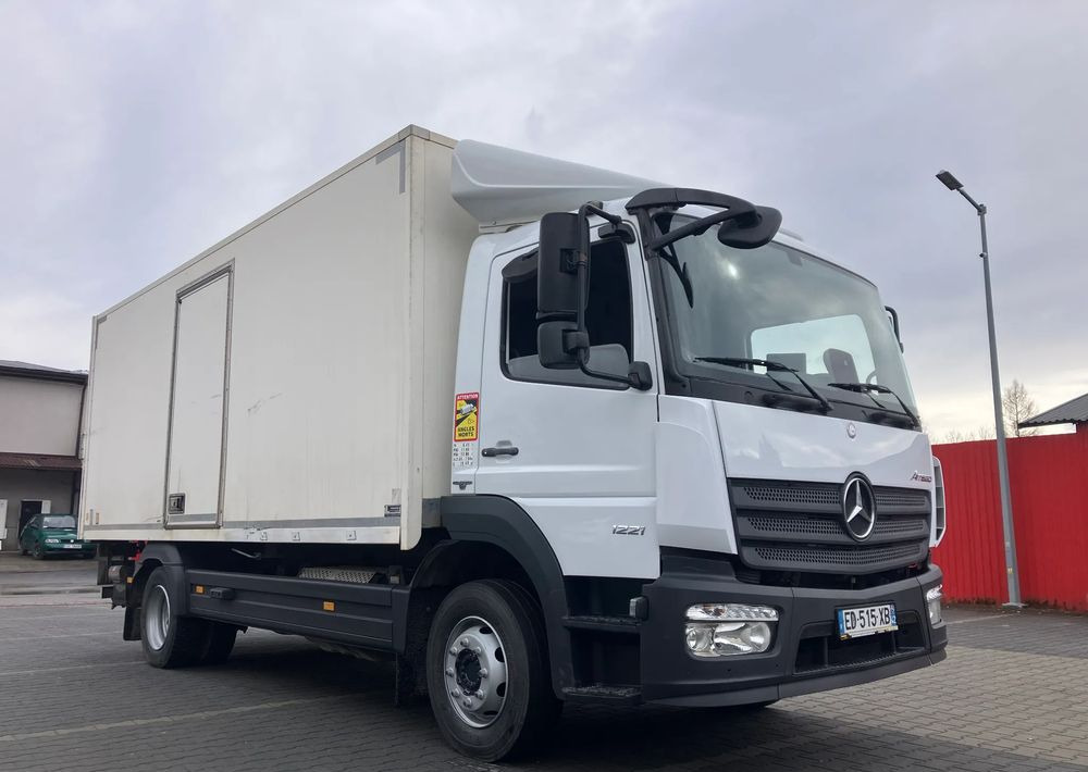 Mercedes-Benz ATEGO 1218 KURIERKA KONTENER 15 PALET - Вантажівка з закритим кузовом: фото 2 Mercedes-Benz ATEGO 1218 KURIERKA KONTENER 15 PALET - Вантажівка з закритим кузовом: фото 2