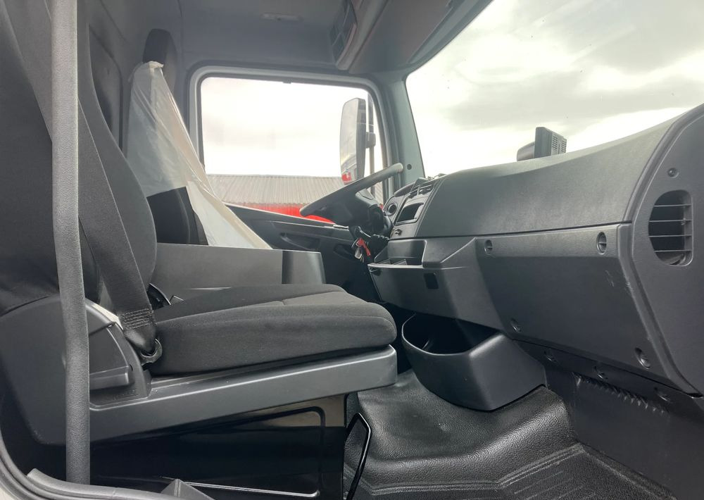 Mercedes-Benz ATEGO 1218 KURIERKA KONTENER 15 PALET - Вантажівка з закритим кузовом: фото 5 Mercedes-Benz ATEGO 1218 KURIERKA KONTENER 15 PALET - Вантажівка з закритим кузовом: фото 5