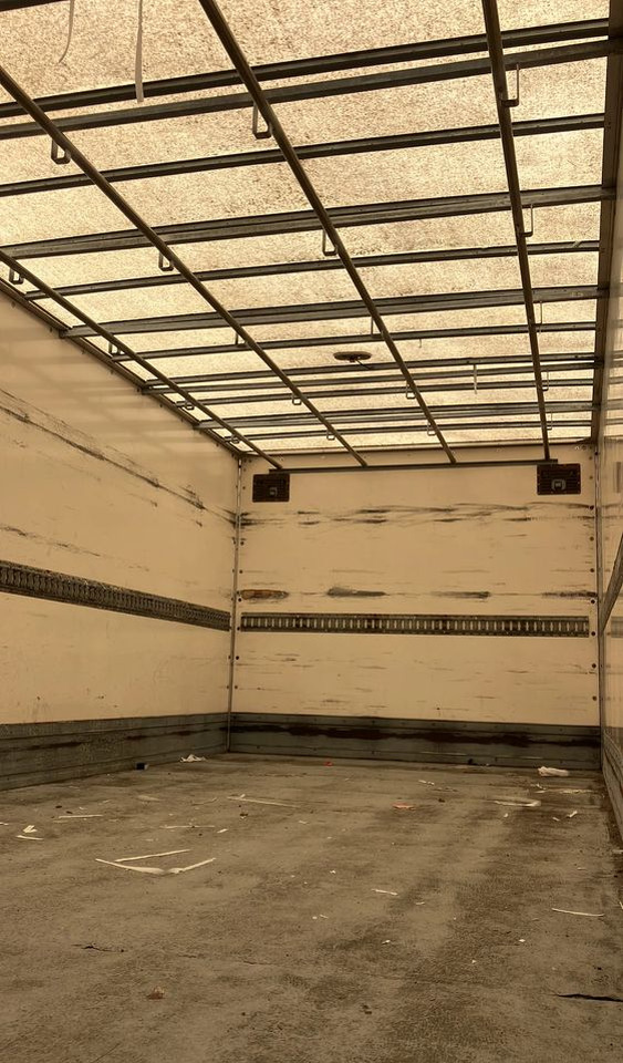 Mercedes-Benz Atego 1218 kurierka kontener - Вантажівка з закритим кузовом: фото 5 Mercedes-Benz Atego 1218 kurierka kontener - Вантажівка з закритим кузовом: фото 5