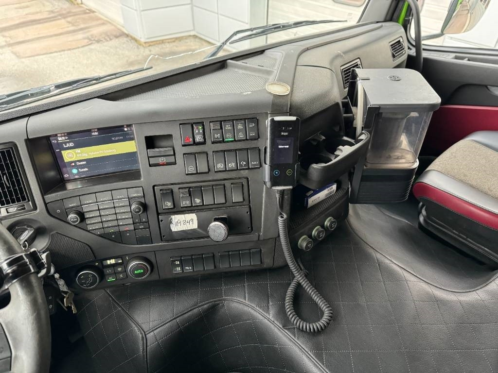 Volvo FM 8*4 - Самоскид вантажівка: фото 3 Volvo FM 8*4 - Самоскид вантажівка: фото 3