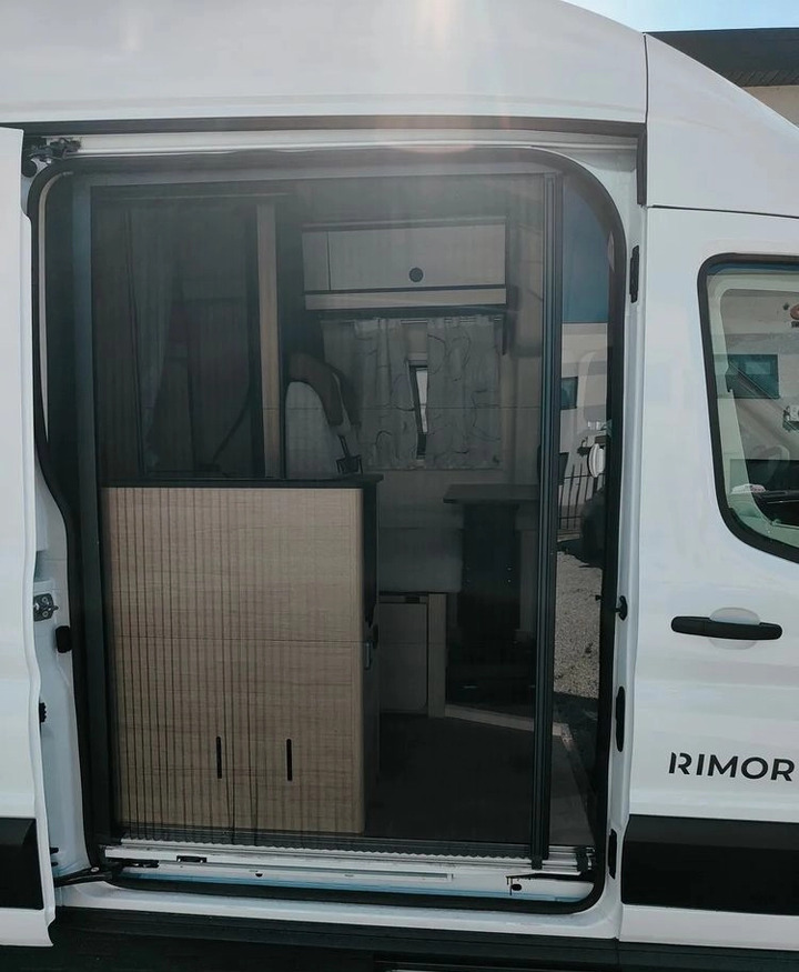FORD Rimor NEW Ford Van 238 Truma Diesel Roller Shutters Remis AUTOMAT - Кастенваген: фото 5 FORD Rimor NEW Ford Van 238 Truma Diesel Roller Shutters Remis AUTOMAT - Кастенваген: фото 5