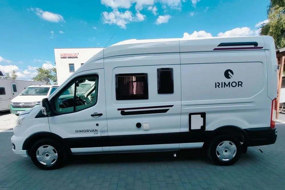 FORD Rimor NEW Ford Van 238 Truma Diesel Roller Shutters Remis AUTOMAT - Кастенваген: фото 3 FORD Rimor NEW Ford Van 238 Truma Diesel Roller Shutters Remis AUTOMAT - Кастенваген: фото 3