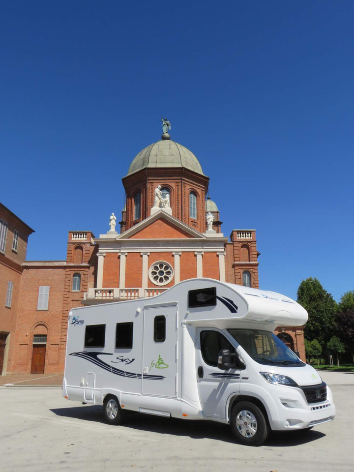 Fiat Ducato RETRACTABLE PLATFORM (300KG CAPACITY) - Альковний автобудинок: фото 4 Fiat Ducato RETRACTABLE PLATFORM (300KG CAPACITY) - Альковний автобудинок: фото 4