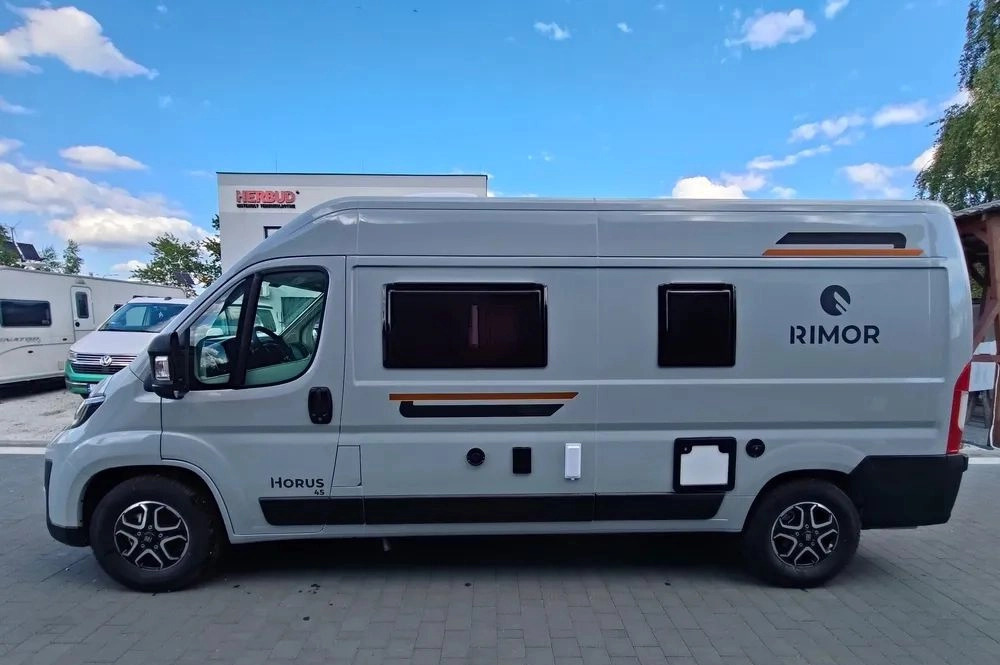 Fiat Ducato Rimor Horus 45 NEW AUTOMAT Grau Truma Diesel Lampen FULL LED 4-Sitzer - Кастенваген: фото 3 Fiat Ducato Rimor Horus 45 NEW AUTOMAT Grau Truma Diesel Lampen FULL LED 4-Sitzer - Кастенваген: фото 3