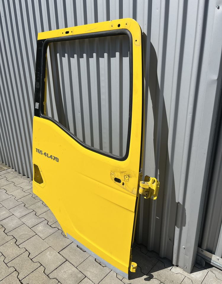 Drzwi prawe MAN TGS TG3 drzwi pasażera nowy model - Кузов і екстер'єр в категорії Вантажівки: фото 2 Drzwi prawe MAN TGS TG3 drzwi pasażera nowy model - Кузов і екстер'єр в категорії Вантажівки: фото 2