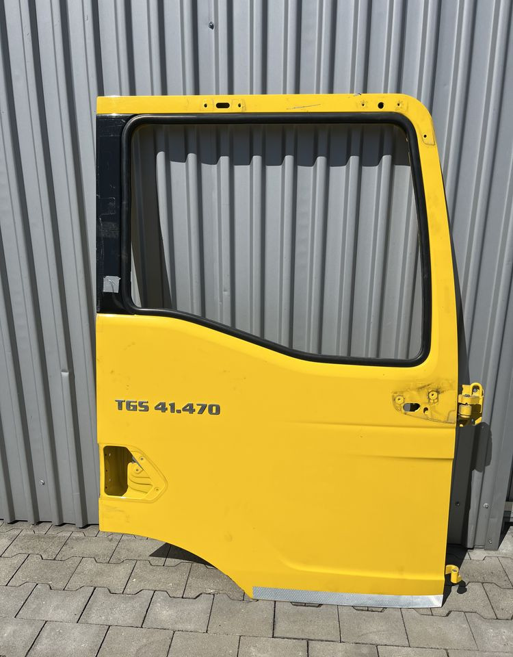Drzwi prawe MAN TGS TG3 drzwi pasażera nowy model - Кузов і екстер'єр в категорії Вантажівки: фото 1 Drzwi prawe MAN TGS TG3 drzwi pasażera nowy model - Кузов і екстер'єр в категорії Вантажівки: фото 1