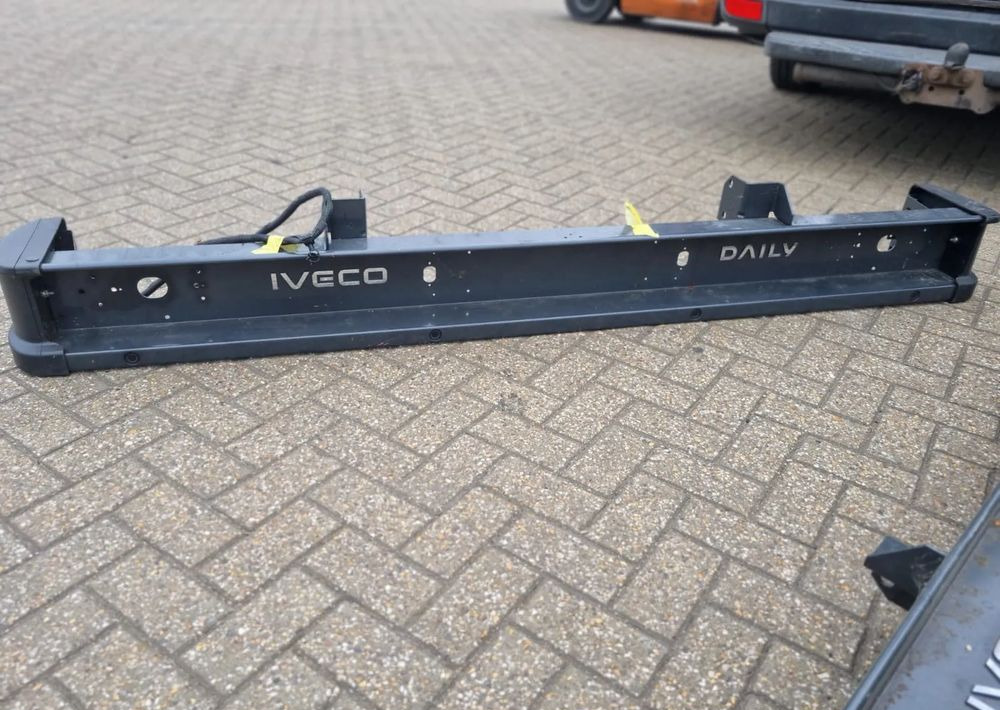 IVECO DAILY BELKA ZDERZAK TYŁ PARKTRONIC NOWY - Кузов і екстер'єр: фото 1 IVECO DAILY BELKA ZDERZAK TYŁ PARKTRONIC NOWY - Кузов і екстер'єр: фото 1