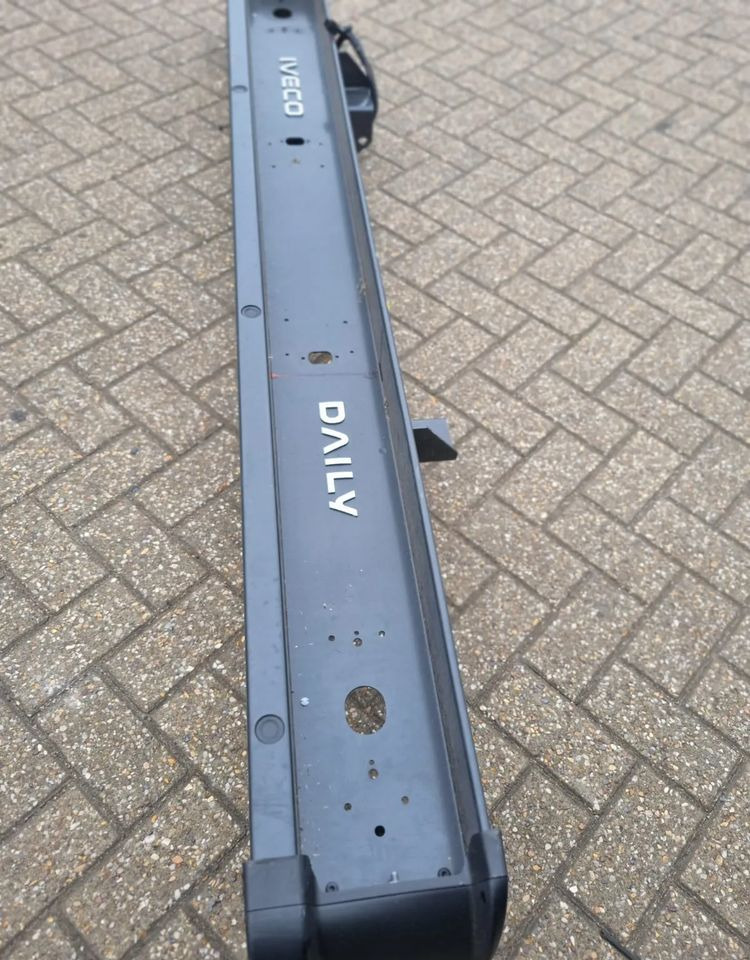 IVECO DAILY BELKA ZDERZAK TYŁ PARKTRONIC NOWY - Кузов і екстер'єр: фото 3 IVECO DAILY BELKA ZDERZAK TYŁ PARKTRONIC NOWY - Кузов і екстер'єр: фото 3