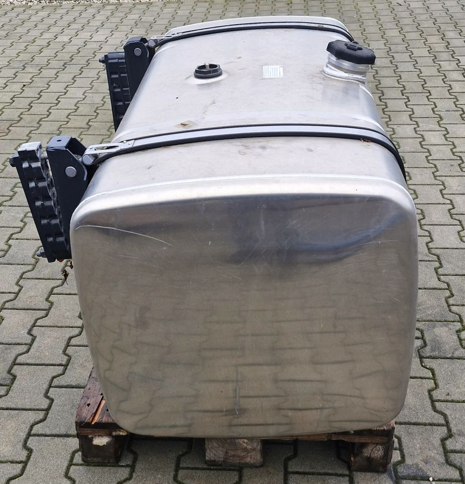 IVECO S WAY HI WAY STRALIS ZBIORNIK PALIWA NOWY - Паливна система: фото 2 IVECO S WAY HI WAY STRALIS ZBIORNIK PALIWA NOWY - Паливна система: фото 2