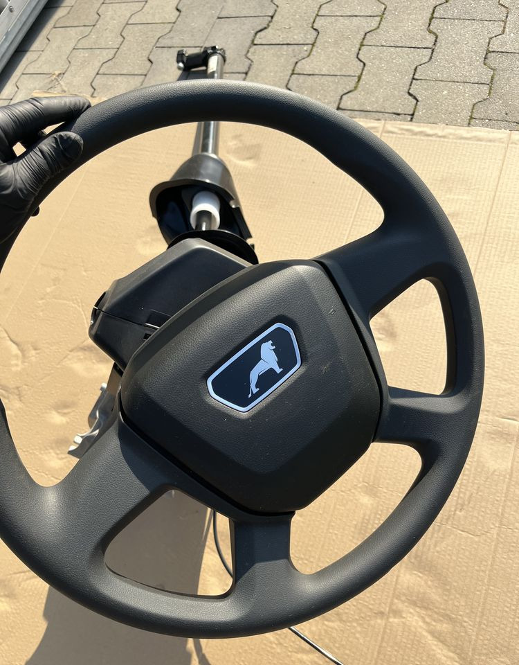 Kierownica MAN TG3 TGX TGS jak NOWA drążek nowy model - Кабіна й інтер'єр в категорії Вантажівки: фото 2 Kierownica MAN TG3 TGX TGS jak NOWA drążek nowy model - Кабіна й інтер'єр в категорії Вантажівки: фото 2