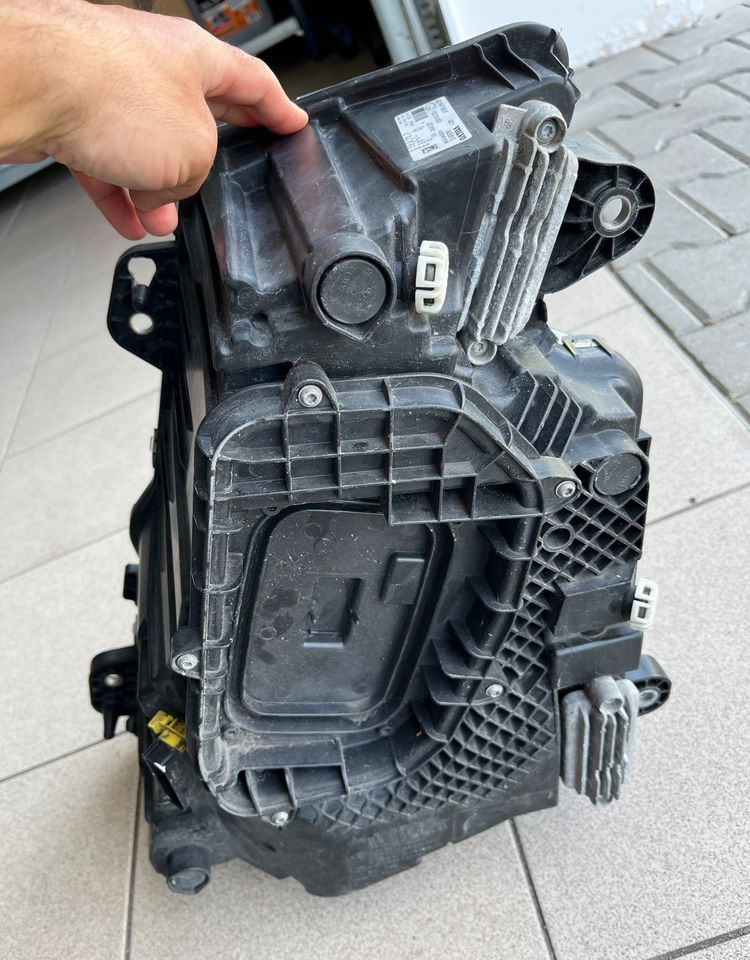 Lampa LED Volvo FH5 Reflektor FH 5 prawy RH - Світло/ Освітлення в категорії Вантажівки: фото 3 Lampa LED Volvo FH5 Reflektor FH 5 prawy RH - Світло/ Освітлення в категорії Вантажівки: фото 3