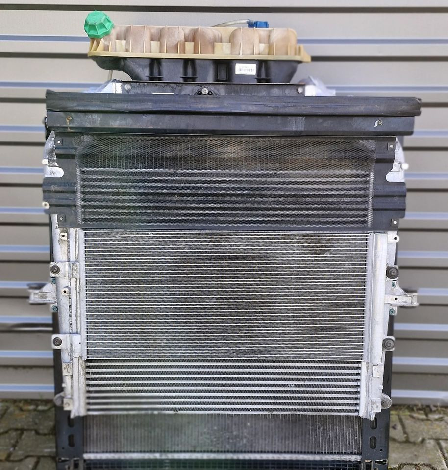 MAN TG3 TGX CHŁODNICA KOMPLET CHŁODNIC - Система охолодження: фото 2 MAN TG3 TGX CHŁODNICA KOMPLET CHŁODNIC - Система охолодження: фото 2