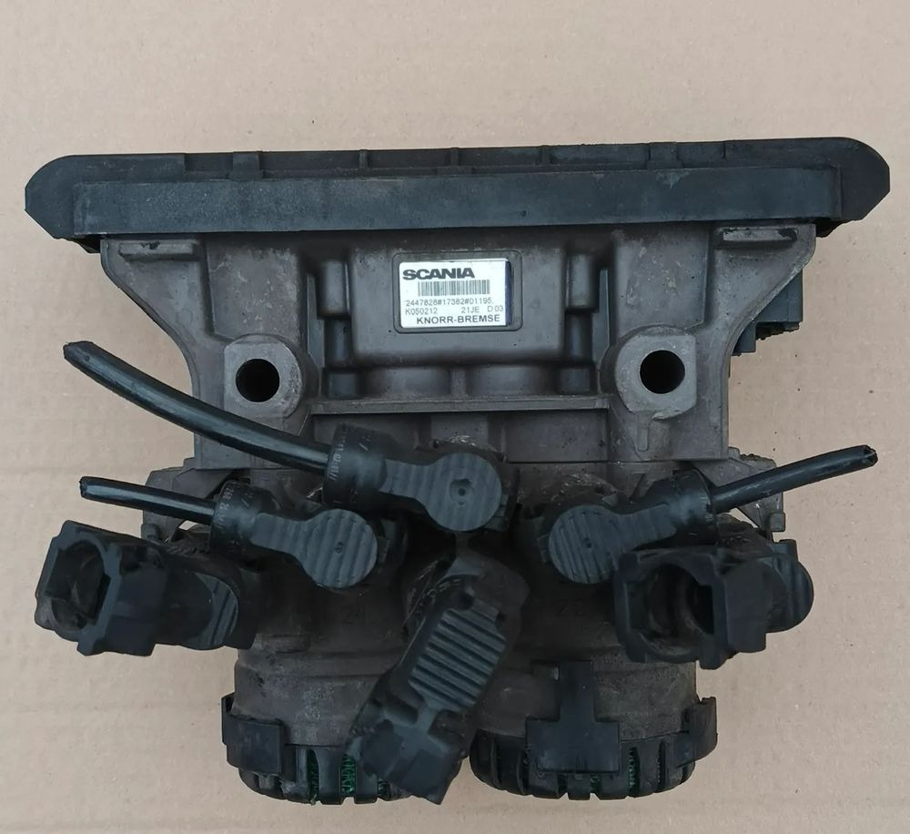 SCANIA R S ZAWÓR MODULATOR EBS 2447828 K050212 - Деталі гальмівної системи в категорії Вантажівки: фото 1 SCANIA R S ZAWÓR MODULATOR EBS 2447828 K050212 - Деталі гальмівної системи в категорії Вантажівки: фото 1
