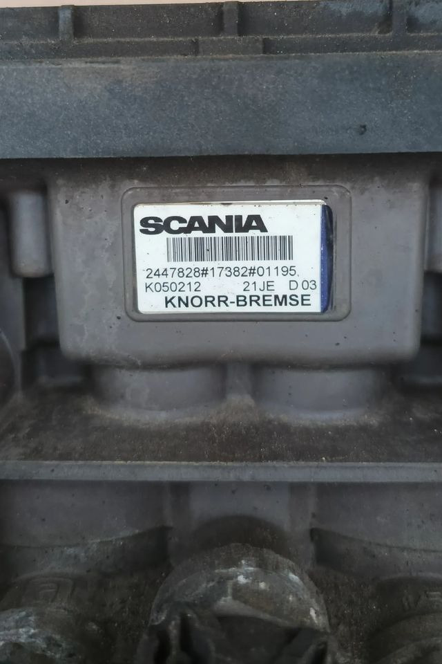 SCANIA R S ZAWÓR MODULATOR EBS 2447828 K050212 - Деталі гальмівної системи в категорії Вантажівки: фото 2 SCANIA R S ZAWÓR MODULATOR EBS 2447828 K050212 - Деталі гальмівної системи в категорії Вантажівки: фото 2
