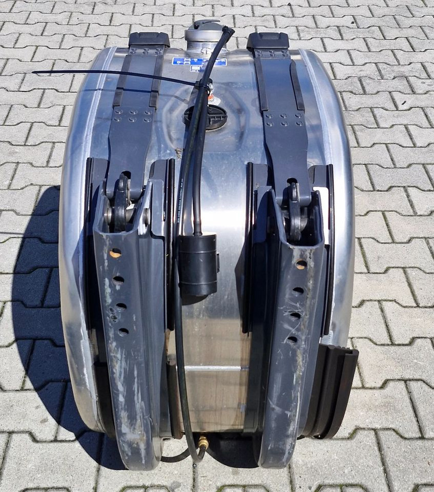 SCANIA R S ZBIORNIK PALIWA 220L NOWY - Паливна система: фото 2 SCANIA R S ZBIORNIK PALIWA 220L NOWY - Паливна система: фото 2