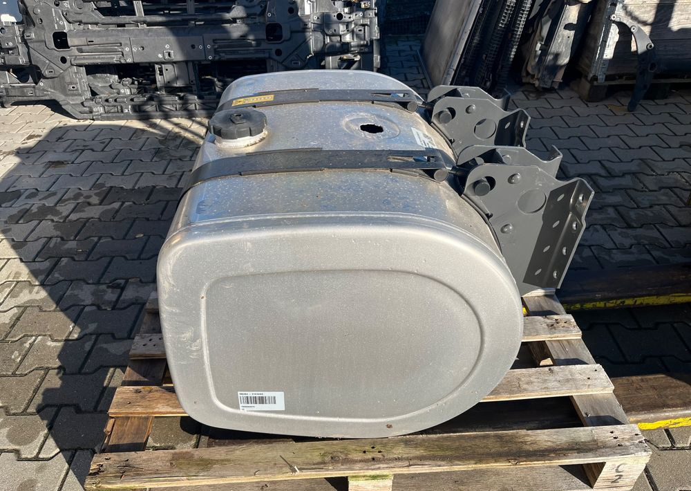 Zbiornik paliwa Volvo FH FM Renault 255 L low deck megi bak - Паливна система в категорії Вантажівки: фото 2 Zbiornik paliwa Volvo FH FM Renault 255 L low deck megi bak - Паливна система в категорії Вантажівки: фото 2