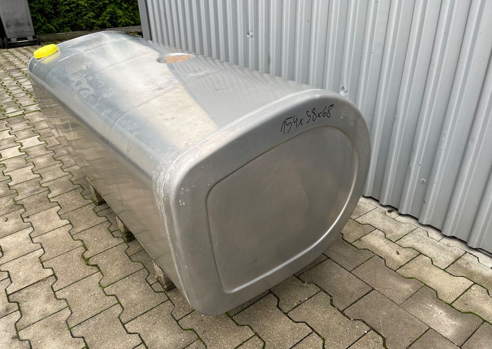 Zbiornik paliwa Volvo FH FM Renault 475 litrów bak low deck - Паливна система в категорії Вантажівки: фото 2 Zbiornik paliwa Volvo FH FM Renault 475 litrów bak low deck - Паливна система в категорії Вантажівки: фото 2