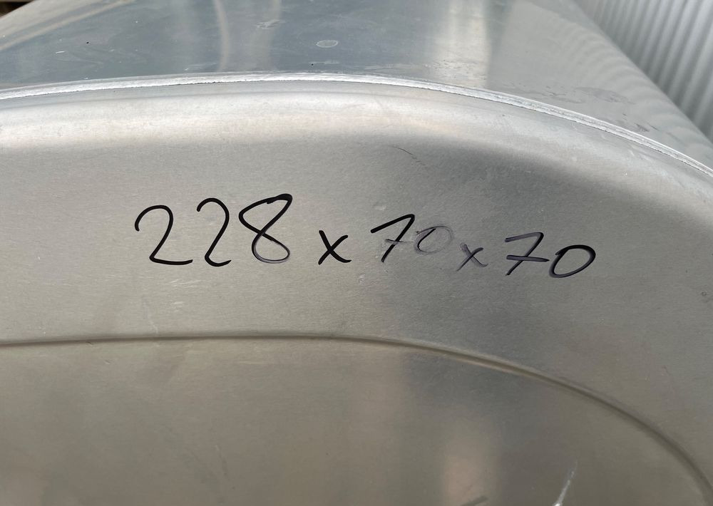 Zbiornik paliwa Volvo FH Renault 900 litrów bak jak nowy - Паливна система в категорії Вантажівки: фото 5 Zbiornik paliwa Volvo FH Renault 900 litrów bak jak nowy - Паливна система в категорії Вантажівки: фото 5