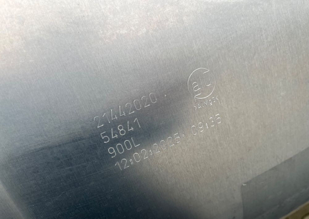 Zbiornik paliwa Volvo FH Renault 900 litrów bak jak nowy - Паливна система в категорії Вантажівки: фото 4 Zbiornik paliwa Volvo FH Renault 900 litrów bak jak nowy - Паливна система в категорії Вантажівки: фото 4