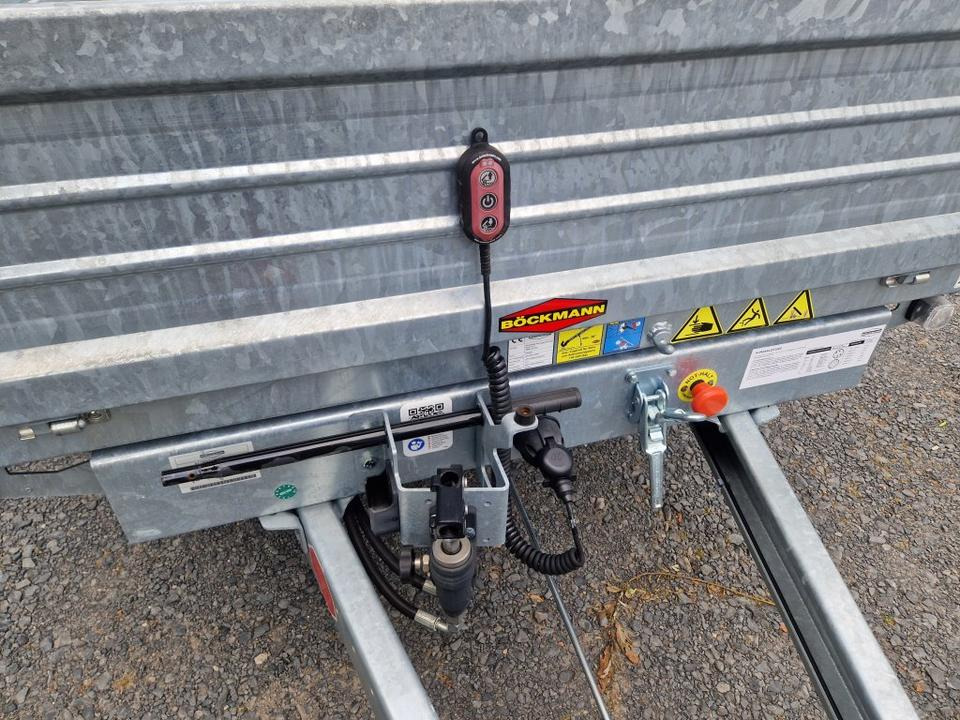 Самоскид причіп Böckmann DK-ST 3218/35 P Dreiseitenkipper PKW-Anhänger E-Pumpe: фото 6