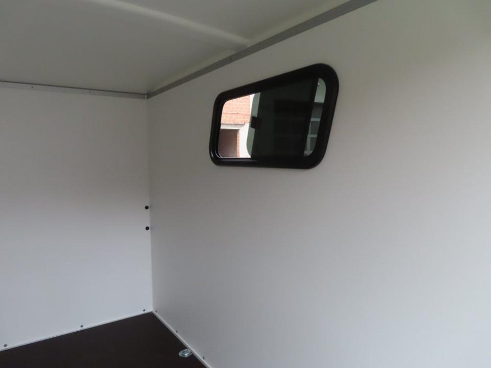 Böckmann KT 2513/135 PKW-Anhänger Kofferanhänger Fenster 100km/h - Причеп для легкових автомобілів: фото 4 Böckmann KT 2513/135 PKW-Anhänger Kofferanhänger Fenster 100km/h - Причеп для легкових автомобілів: фото 4