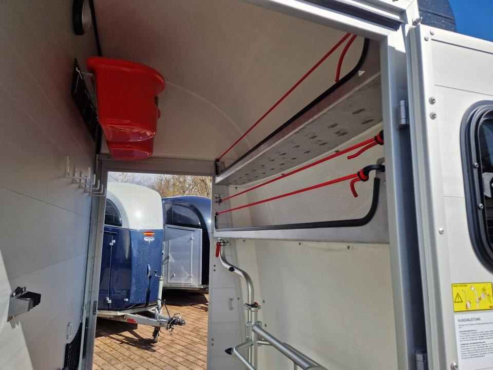 Böckmann Pferdeanhänger Big Portax WCF 100km/h Sattelraum - Причіп коневоз: фото 5 Böckmann Pferdeanhänger Big Portax WCF 100km/h Sattelraum - Причіп коневоз: фото 5