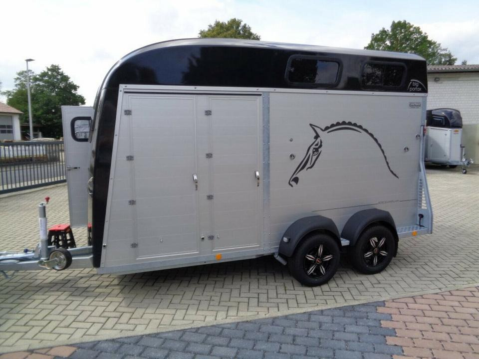 Böckmann Pferdeanhänger Big Portax WCF Videokamera - Причіп коневоз: фото 2 Böckmann Pferdeanhänger Big Portax WCF Videokamera - Причіп коневоз: фото 2