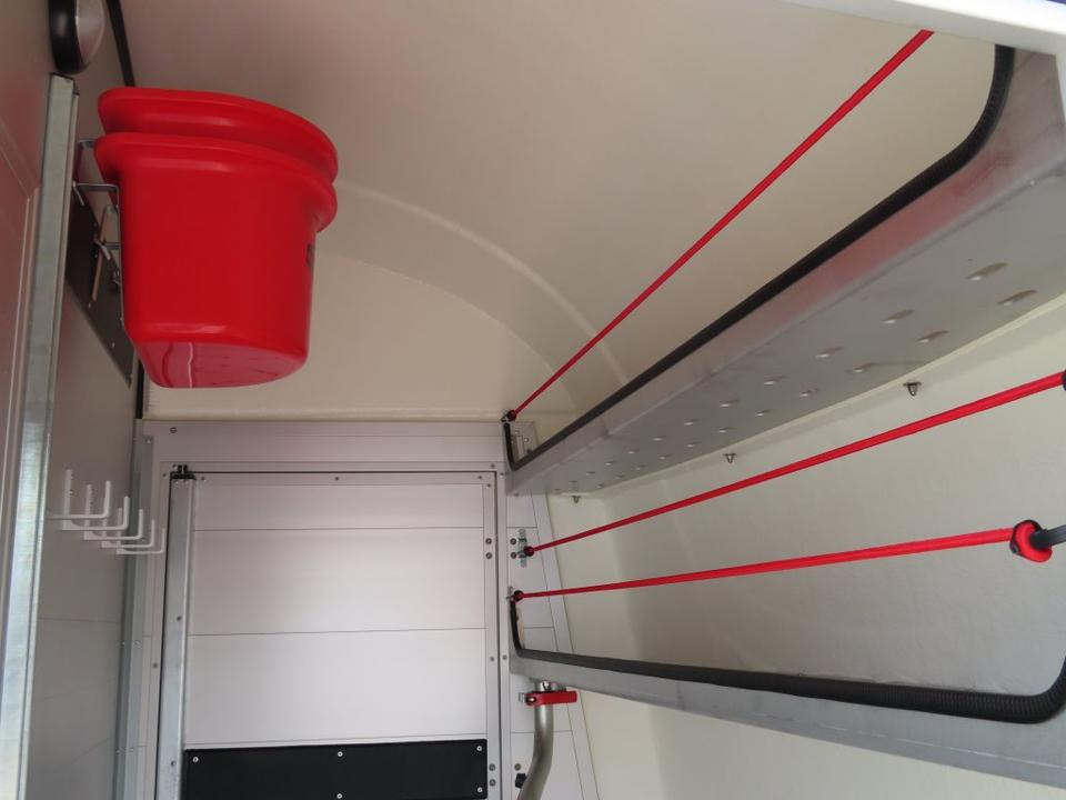 Böckmann Pferdeanhänger Big Portax WCF Videokamera - Причіп коневоз: фото 2 Böckmann Pferdeanhänger Big Portax WCF Videokamera - Причіп коневоз: фото 2