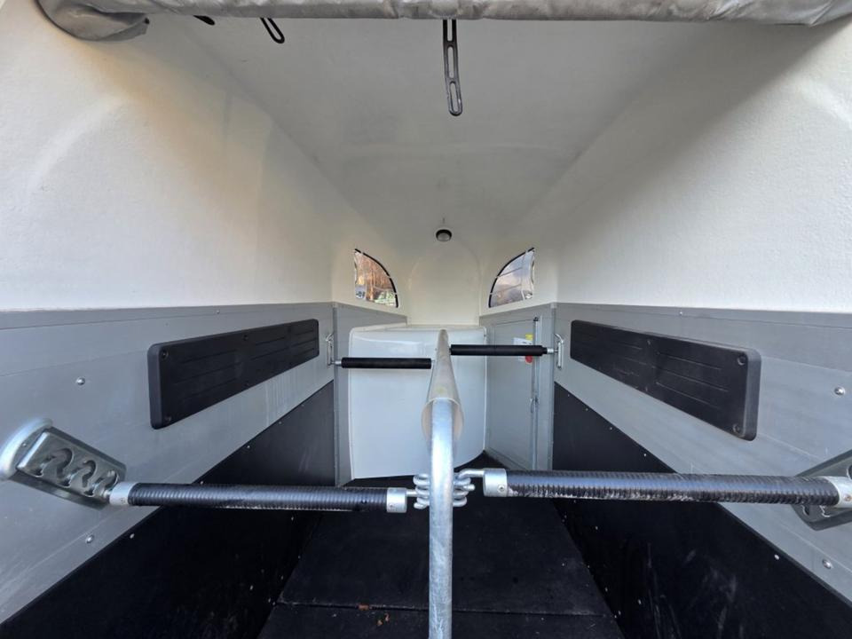 Причіп коневоз Böckmann, Pferdeanhänger, Champion R, top, SaKa. 100 km/h: фото 9 Причіп коневоз Böckmann, Pferdeanhänger, Champion R, top, SaKa. 100 km/h: фото 9