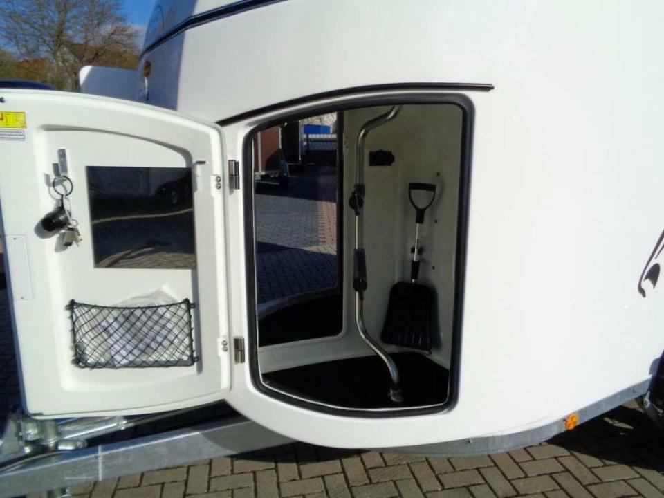 Böckmann, Pferdeanhänger, Grand Master SR, WCF, 100 km/h - Причіп коневоз: фото 4 Böckmann, Pferdeanhänger, Grand Master SR, WCF, 100 km/h - Причіп коневоз: фото 4