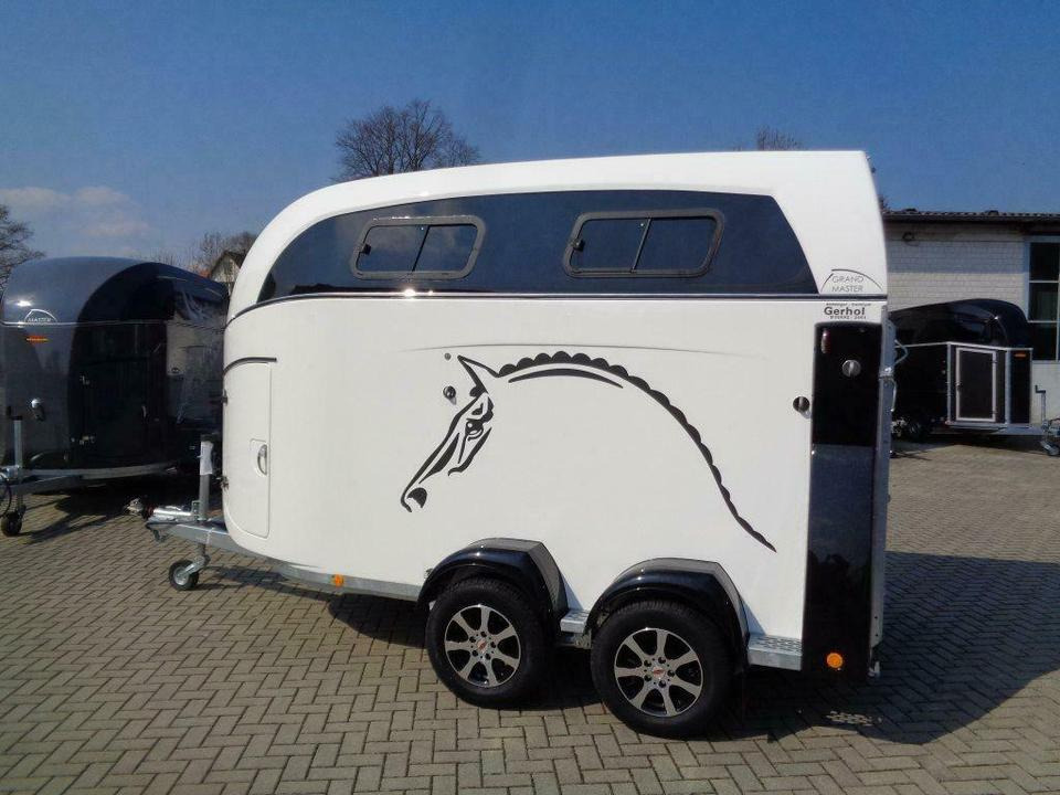 Böckmann, Pferdeanhänger, Grand Master SR, WCF, 100 km/h - Причіп коневоз: фото 3 Böckmann, Pferdeanhänger, Grand Master SR, WCF, 100 km/h - Причіп коневоз: фото 3