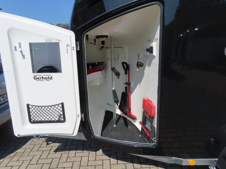 Böckmann Pferdeanhänger,Master-WCF, Flügeltür, SaKa. 100 km/h - Причіп коневоз: фото 3 Böckmann Pferdeanhänger,Master-WCF, Flügeltür, SaKa. 100 km/h - Причіп коневоз: фото 3