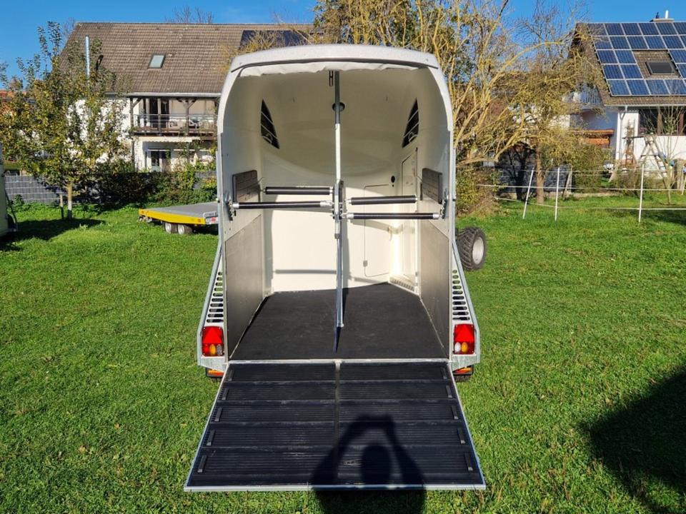 Pferdeanhänger Böckmann, Master, WCF, Aluräder, Sattelk.100 Km - Причіп коневоз: фото 5 Pferdeanhänger Böckmann, Master, WCF, Aluräder, Sattelk.100 Km - Причіп коневоз: фото 5