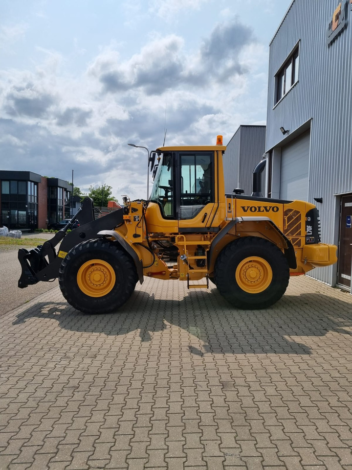 VOLVO L70F 2009 with new engine - Колісний навантажувач: фото 3 VOLVO L70F 2009 with new engine - Колісний навантажувач: фото 3
