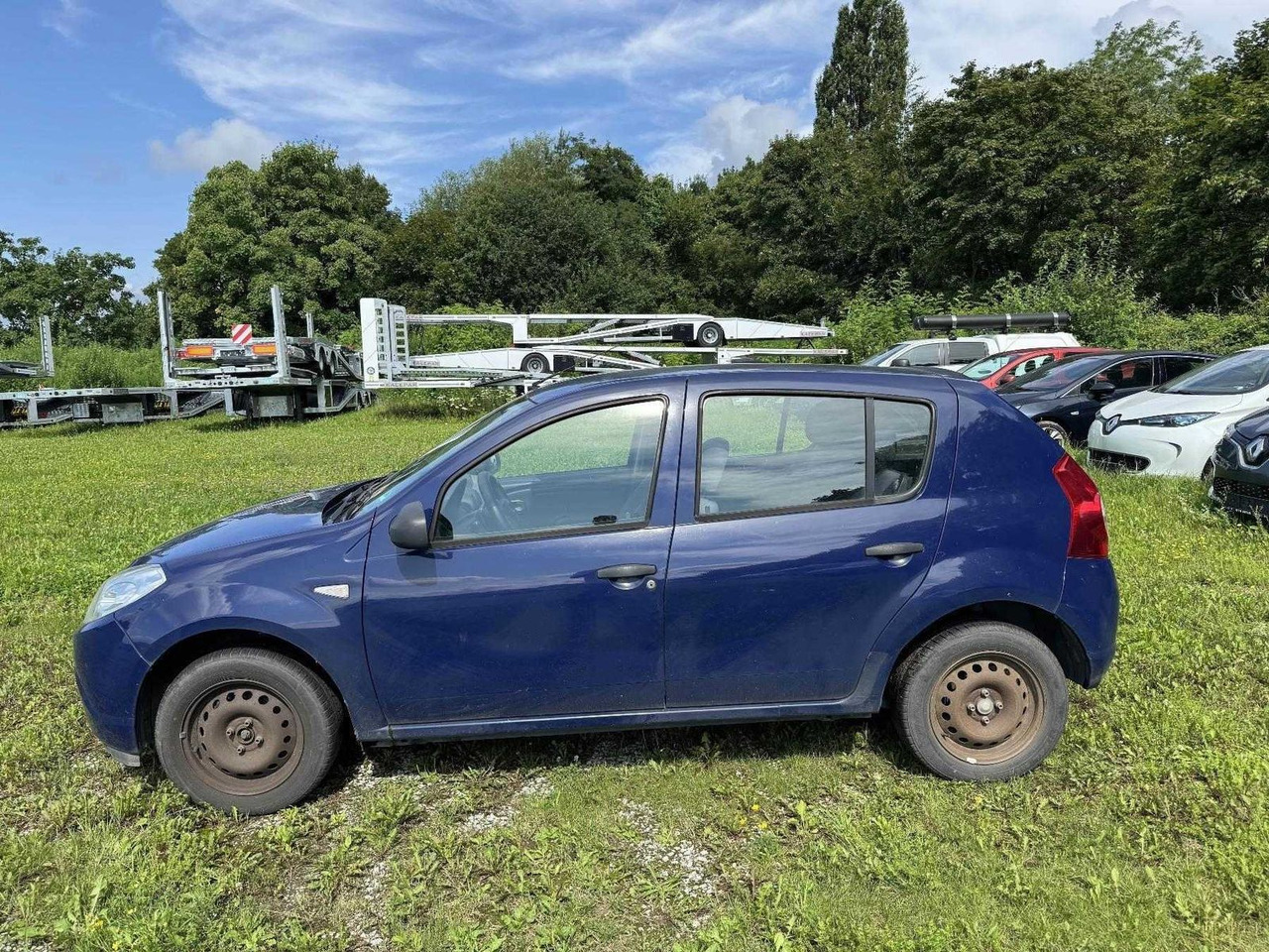 Dacia Sandero 1.4 +ZAHNRIEMEN GERISSEN+ - Легковий автомобіль: фото 2 Dacia Sandero 1.4 +ZAHNRIEMEN GERISSEN+ - Легковий автомобіль: фото 2