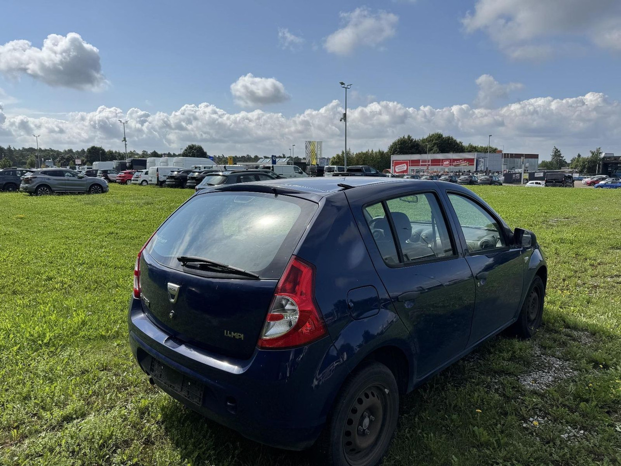Dacia Sandero 1.4 +ZAHNRIEMEN GERISSEN+ - Легковий автомобіль: фото 5 Dacia Sandero 1.4 +ZAHNRIEMEN GERISSEN+ - Легковий автомобіль: фото 5