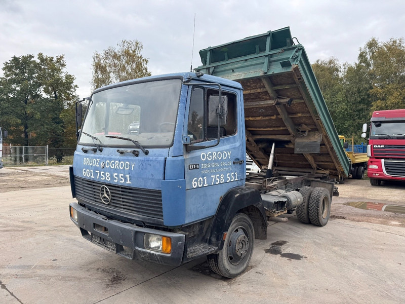 Mercedes-Benz SK 814 (6 CYLINDER / STEEL SUSPENSION / MANUAL PUMP / 3-SIDE TIPPER) - Самоскид вантажівка: фото 1 Mercedes-Benz SK 814 (6 CYLINDER / STEEL SUSPENSION / MANUAL PUMP / 3-SIDE TIPPER) - Самоскид вантажівка: фото 1