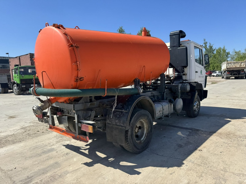Mercedes-Benz SK 914 (8000 L / STEEL SUSPENSION & MANUAL PUMP / SUSPENSION LAMES & POMPE MANUELLE) - Асенізатори: фото 5 Mercedes-Benz SK 914 (8000 L / STEEL SUSPENSION & MANUAL PUMP / SUSPENSION LAMES & POMPE MANUELLE) - Асенізатори: фото 5