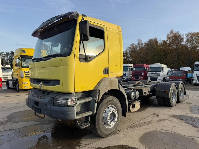 Renault Kerax 420 (GRAND PONT / SUSPENSION LAMES / BOITE MANUELLE / PARFAIT ETAT !!!) - Вантажівка шасі: фото 1 Renault Kerax 420 (GRAND PONT / SUSPENSION LAMES / BOITE MANUELLE / PARFAIT ETAT !!!) - Вантажівка шасі: фото 1