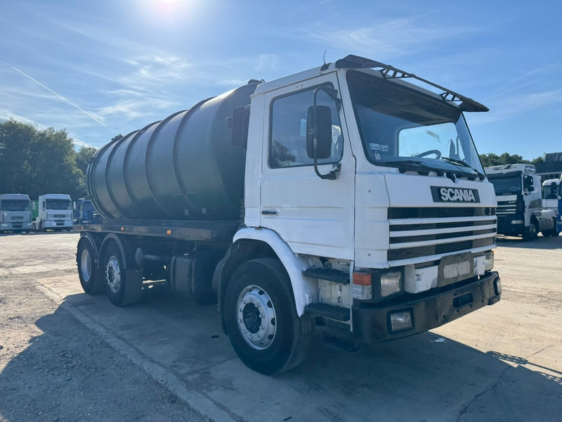 Scania 93 - 280 (14.000L / MANUAL PUMP & GEARBOX / 6X2) - Асенізатори: фото 3 Scania 93 - 280 (14.000L / MANUAL PUMP & GEARBOX / 6X2) - Асенізатори: фото 3
