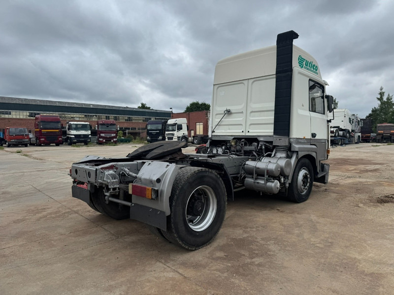 Renault R 385 Major (GRAND PONT / LAMES / 2 CULASSE / POMPE MANUELLE) - Тягач: фото 5 Renault R 385 Major (GRAND PONT / LAMES / 2 CULASSE / POMPE MANUELLE) - Тягач: фото 5