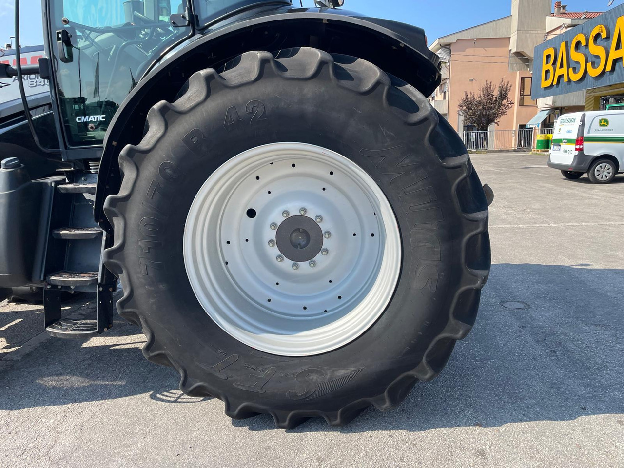 CLAAS AXION 840 C-MATIC - Трактор: фото 5 CLAAS AXION 840 C-MATIC - Трактор: фото 5